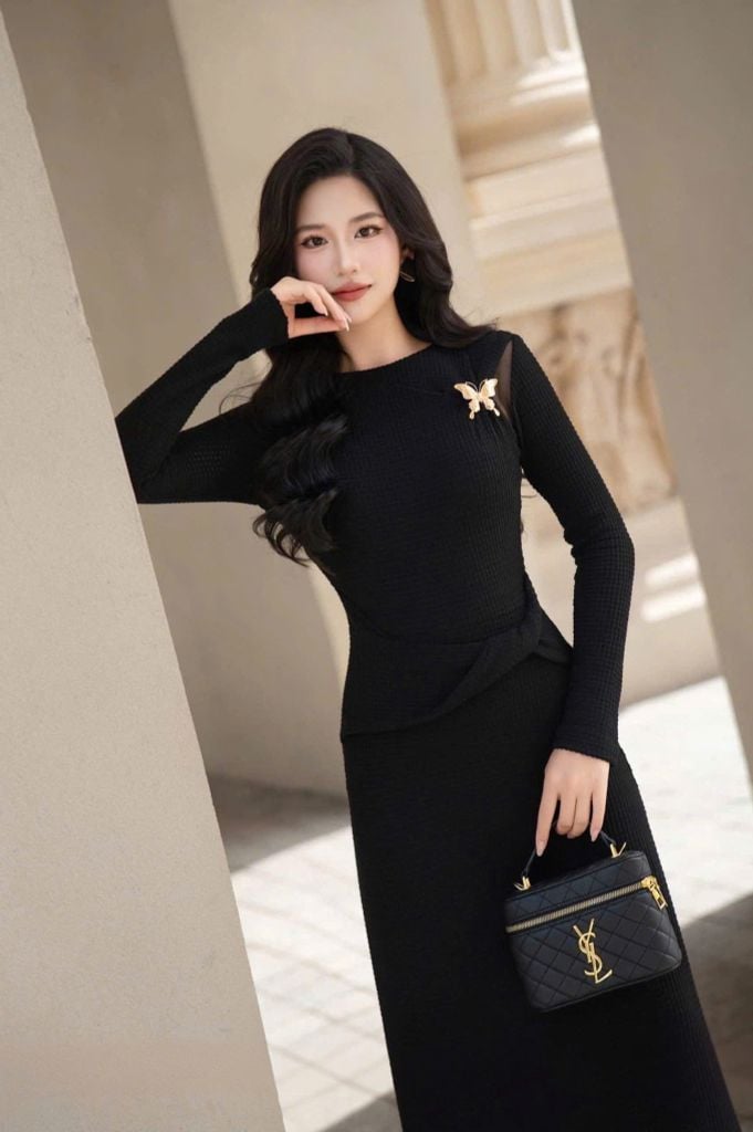 VGU9557 ĐẦM ĐEN KÈM TAG BƯỚM