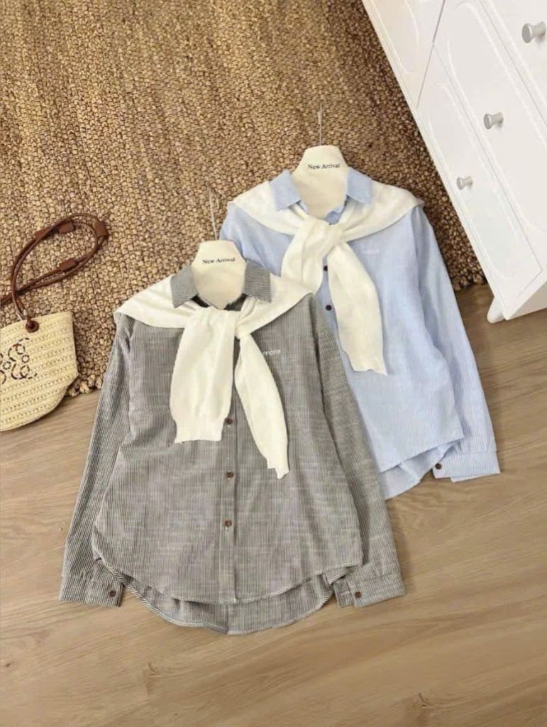 VGU9618-Áo sơ mi thêu chữ + khăn choàng (sọc Đen)