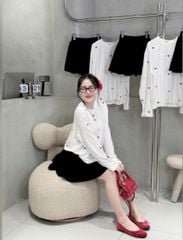 VGU9635-Set thun áo tay dài thêu tim , CV xếp ly Đen (áo Trắng)