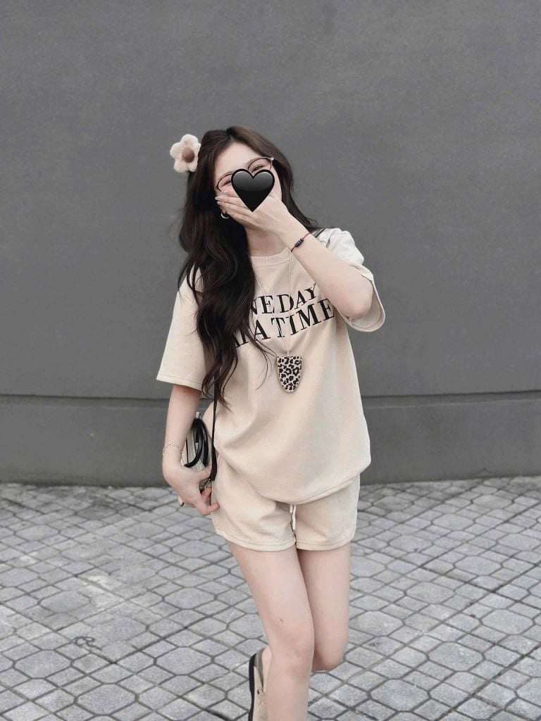 TQ4027-Set thun áo in chữ, quần short Kem
