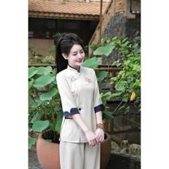 KS0402-Set đồ lam áo phối nút tàu thêu hoa sen, quần dài Kem