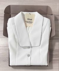VRA0463 ĐẦM VEST TK NÚT ĐÁ (TRẮNG)