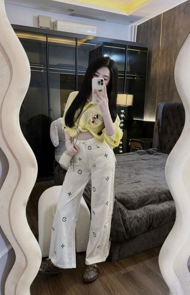 LEN1190-Quần Jean thêu họa tiết LV Xanh (quần lẻ)