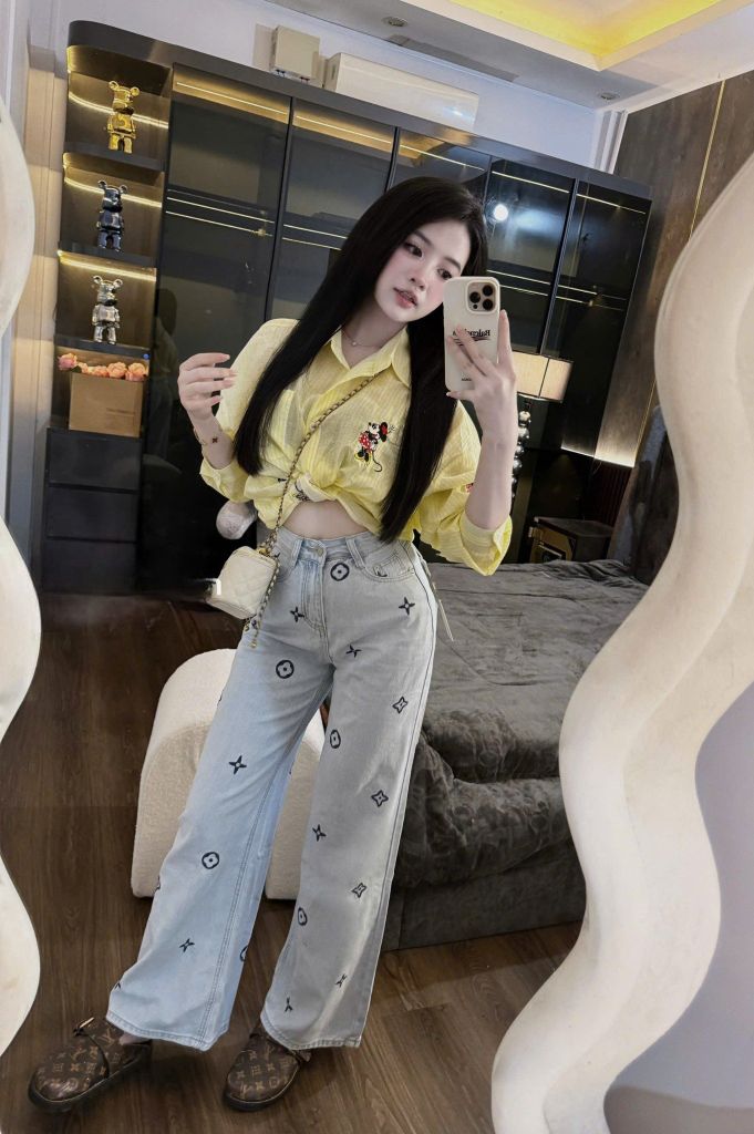 LEN1190-Quần Jean thêu họa tiết LV Xanh (quần lẻ)