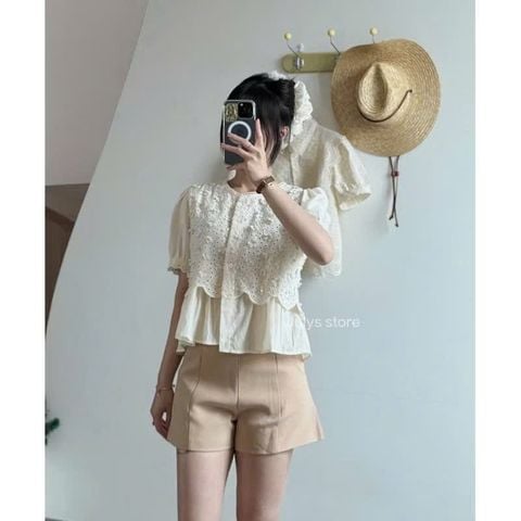 LEN1303 ÁO SƠMI CỔ TRÒN ĐẮP REN HOA (TRẮNG)