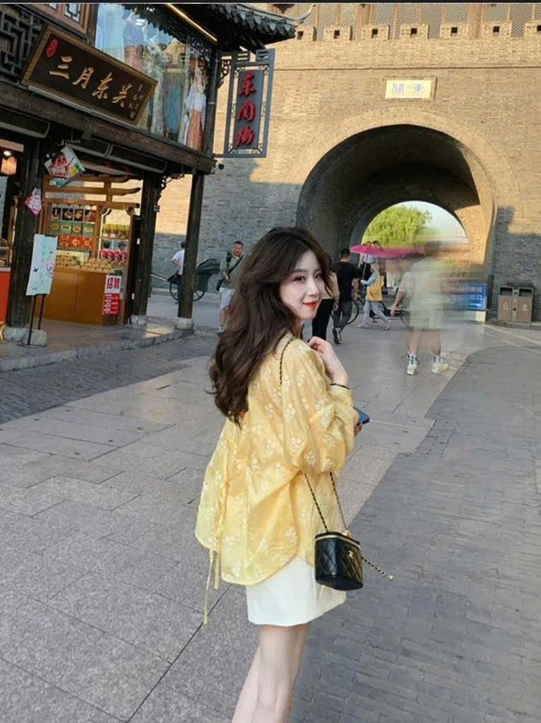 VRA0500 - Set Áo Tay Bồng Thêu-Quần Short Trắng