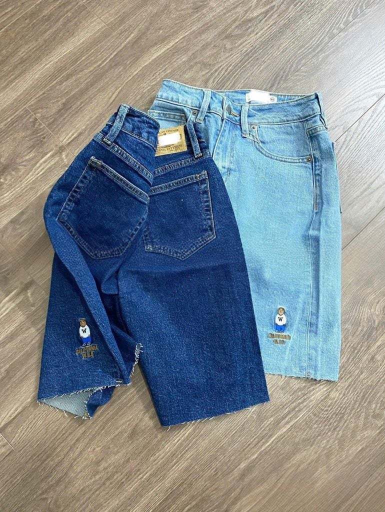VGU9807 QUẦN JEAN NGỐ THÊU GẤU (ĐẬM)