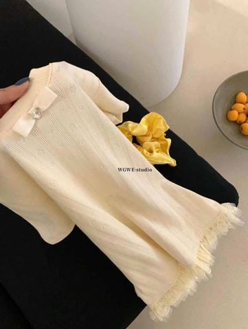 LEN2277 ÁO THUN NƠ PHỐI CHÂN REN (KEM)