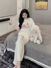 TQ4118-Set áo thun in chữ, quần dài chấm bi +dây cột tóc