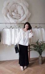 VGU9968 SET ÁO HOA THÊU 3D TRẮNG, CV DÀI ĐEN