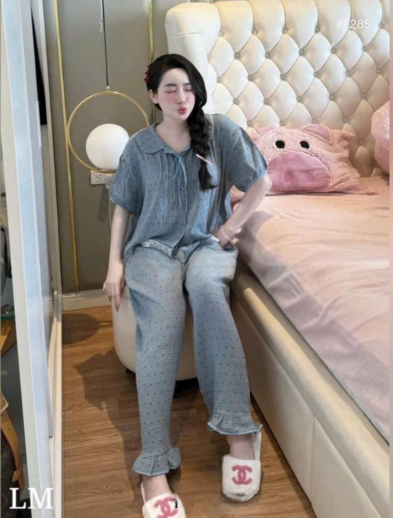 VGU0008-Set chấm bi, áo cổ sen viền ren, quần dài Xanh