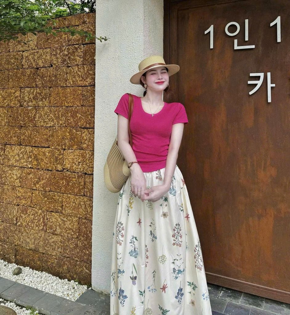 KS0587-Set áo thun body, CV dài in hoa