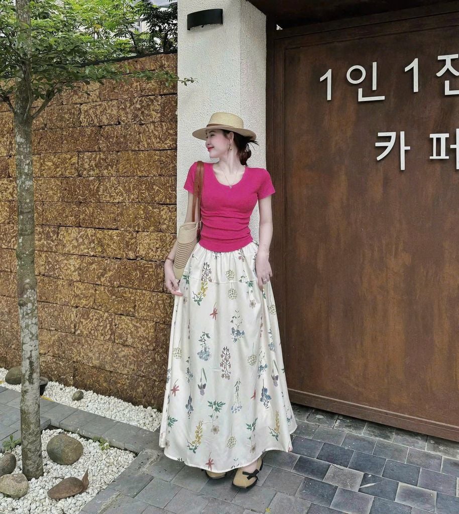 KS0587-Set áo thun body, CV dài in hoa