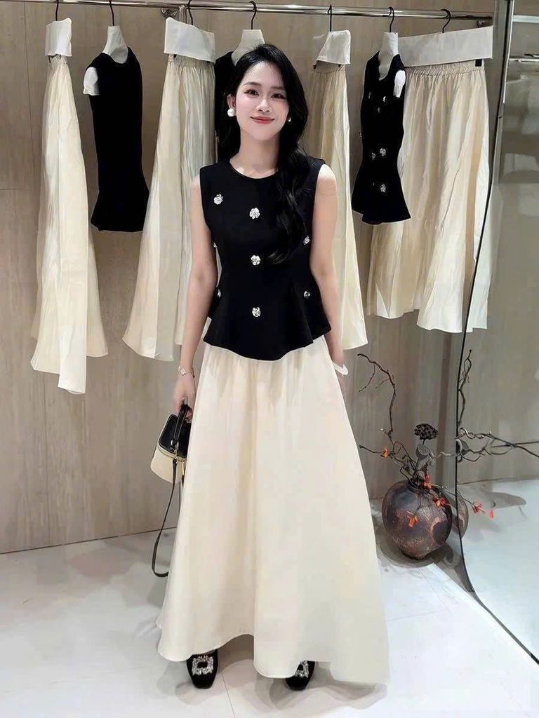 TQ1770-Set TK áo kết hoa cườm, CV dài Kem