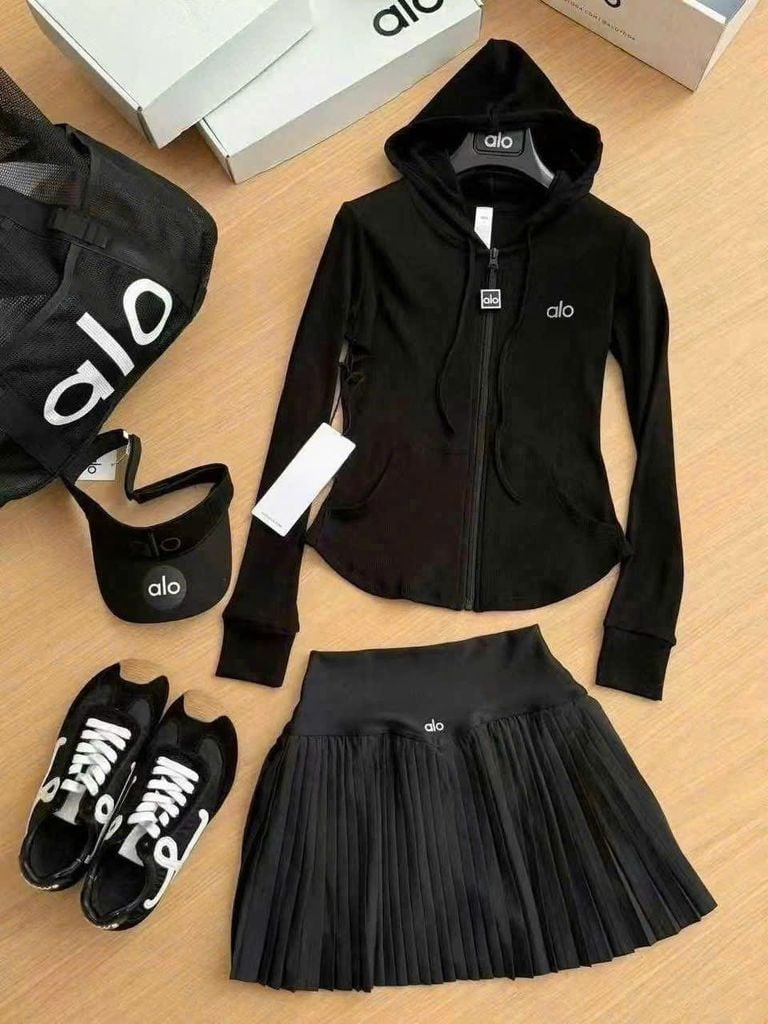 VGU0028-Set áo khoác +CV ngắn xếp ly thêu alo Trắng
