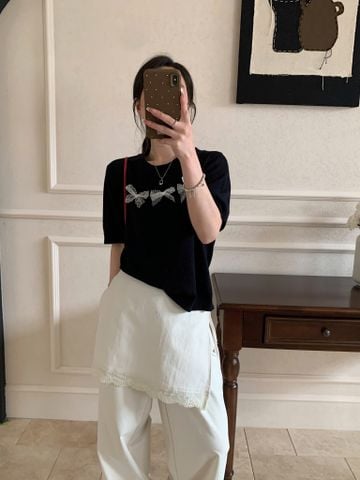 QCC2061-Áo len QC đính nơ ren Đen