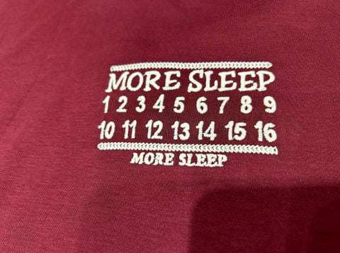 QCC2268-Áo thun More Sleep thêu số Đỏ