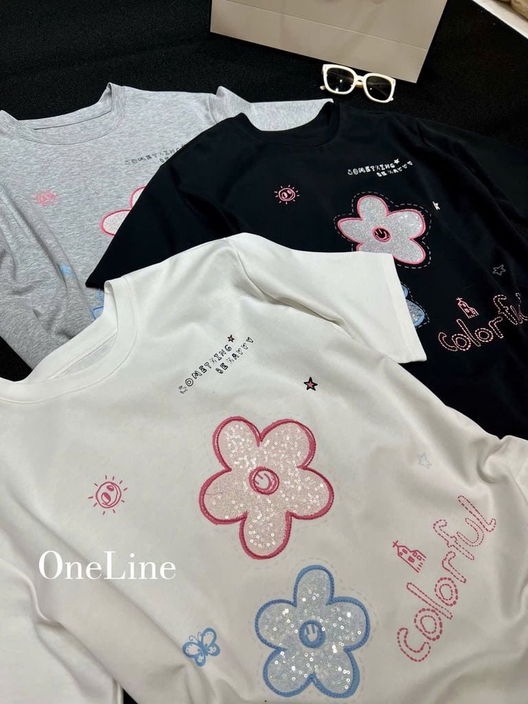 QCC2147 ÁO THUN BÔNG HOA KẾT CƯỜM (TRẮNG)
