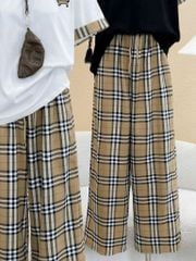 KS0625-Set áo thun phối tay thêu cún, quần suông caro Nâu (áo trắng)