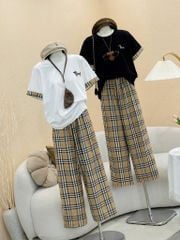 KS0625-Set áo thun phối tay thêu cún, quần suông caro Nâu (áo trắng)
