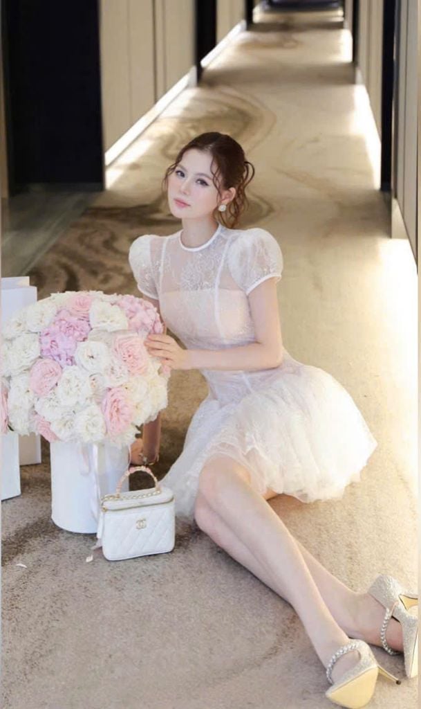 VRA0582 ĐẦM REN TK TAY DÁNG NGẮN CAO CẤP