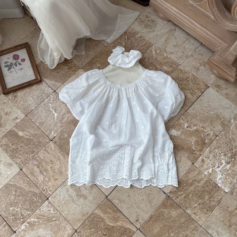 LEN2898 ÁO THÊU HOA TAY PHỒNG + CỘT TÓC (TRẮNG)