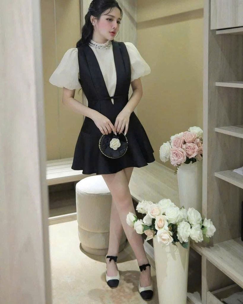 SKY8135 SET SƠMI CỔ KẾT CƯỜM + YẾM ĐEN