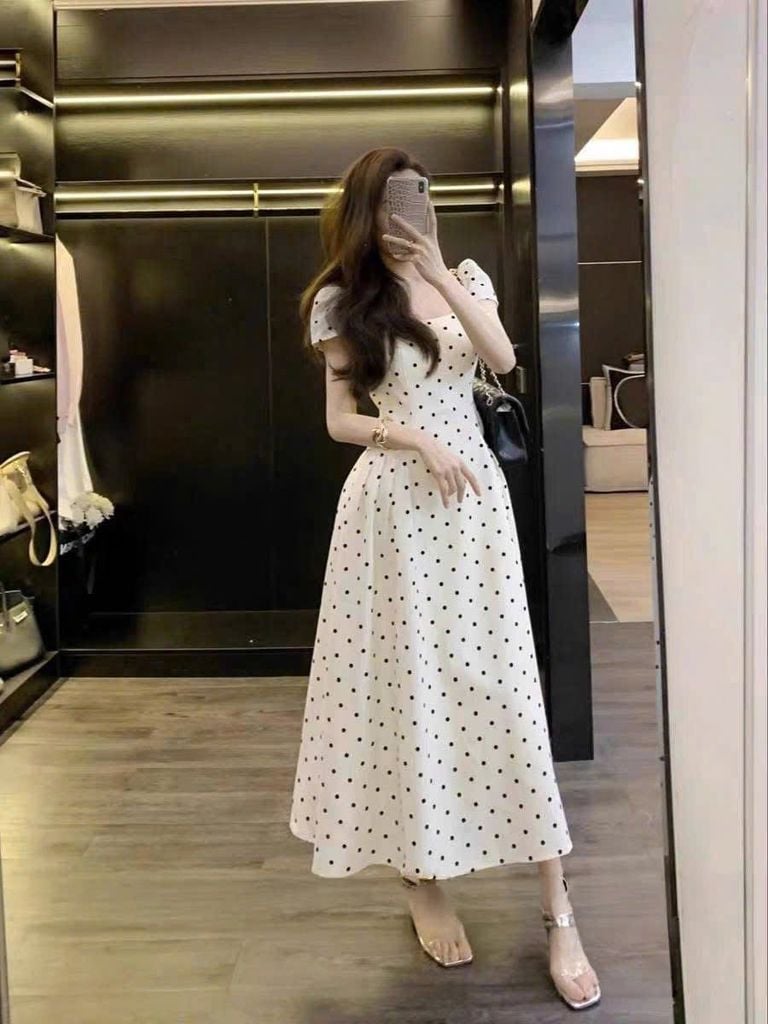 TB5723-Đầm dài họa tiết chấm bị Kem