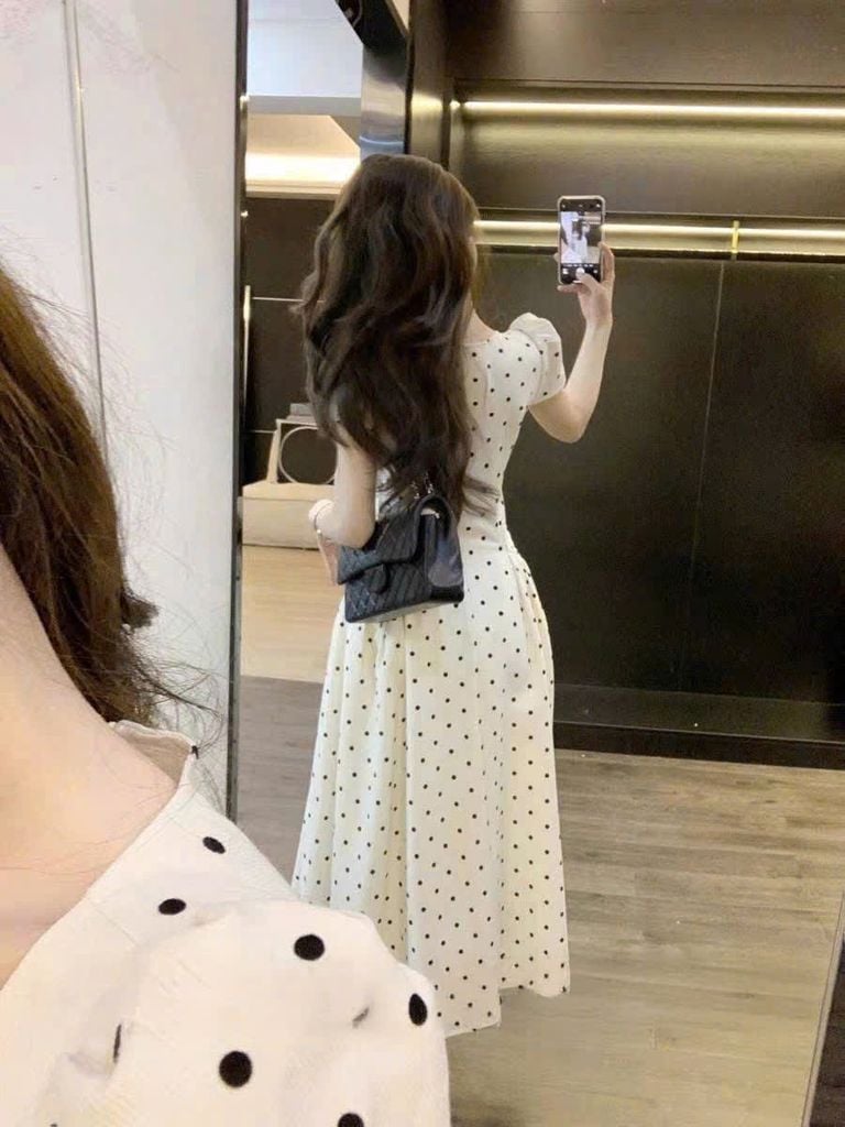 TB5723-Đầm dài họa tiết chấm bị Kem