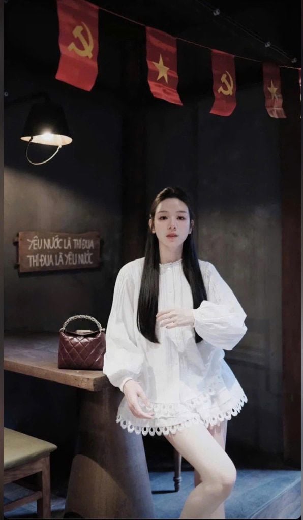 VGU0209 - SET TIỂU THƯ FULL TRẮNG