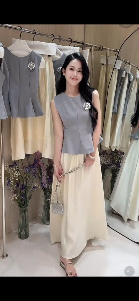 VGU0233 Set áo sát nách Xanh tag hoa, Cv dài Trắng