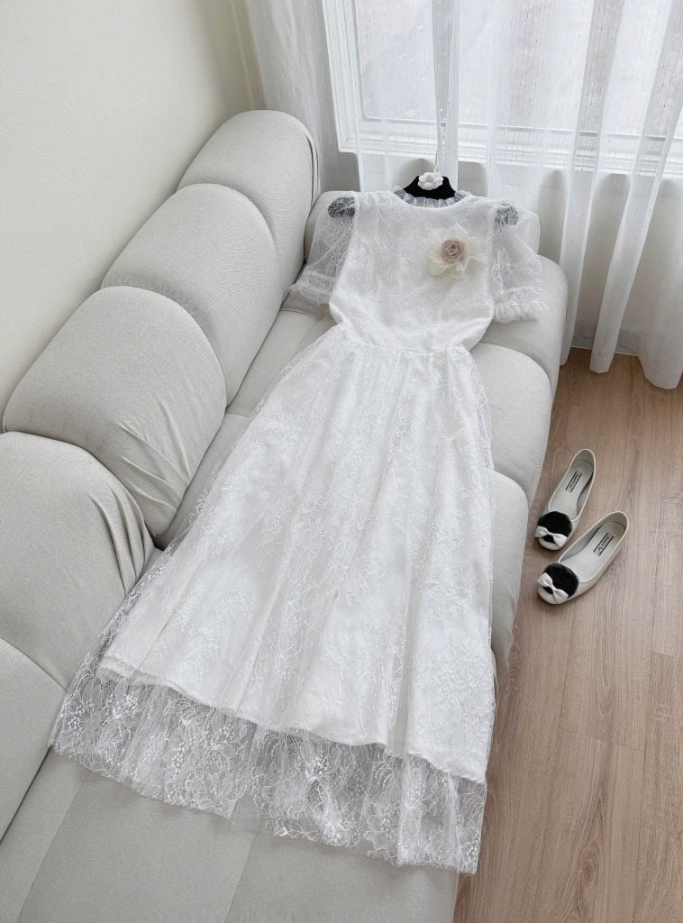 VGU0244-Đầm ren TK đính hoa CC