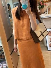 KS0723-Set linen, áo sát nách sau cổ phối nút, CV dài Cam