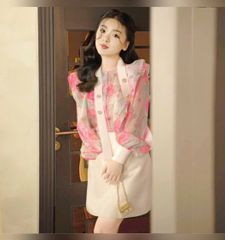 VRA0611 Set sơmi hoa dây cổ phối tag đá, Cv ngắn