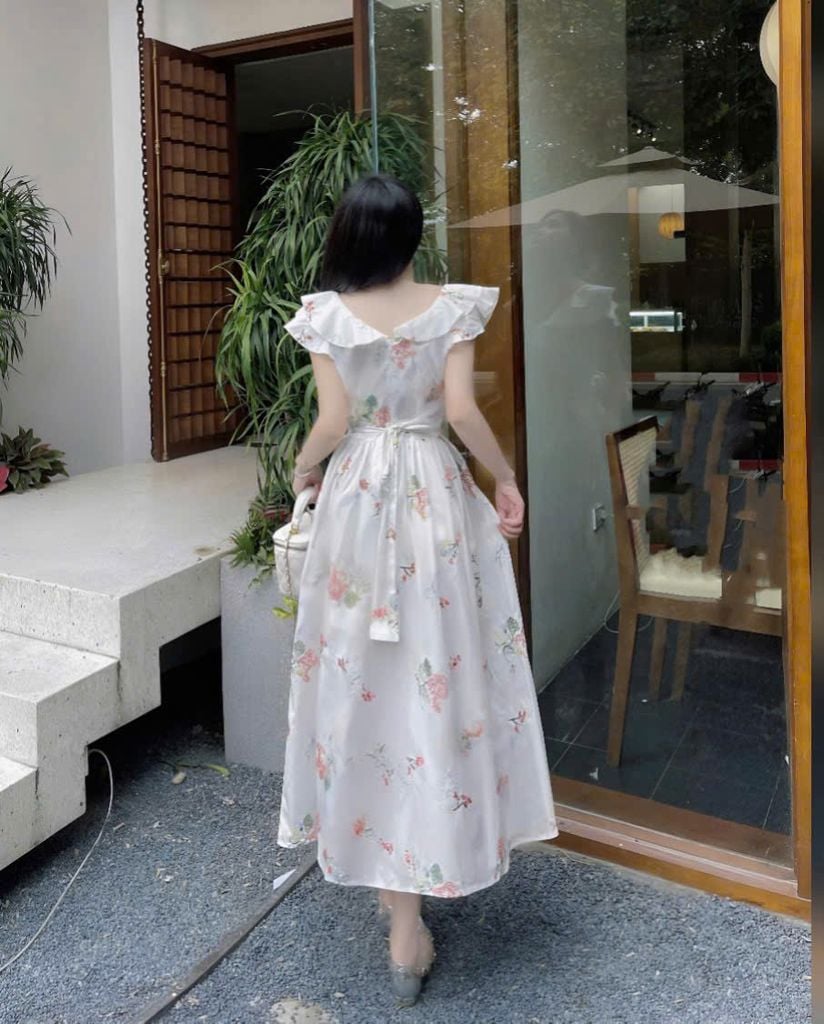 VGU0282-Đầm hoa thêu CC Trắng