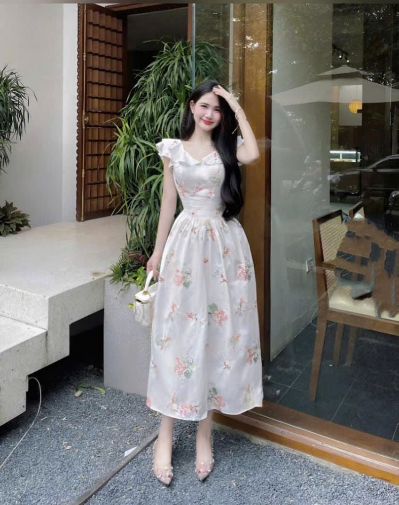 VGU0282-Đầm hoa thêu CC Trắng