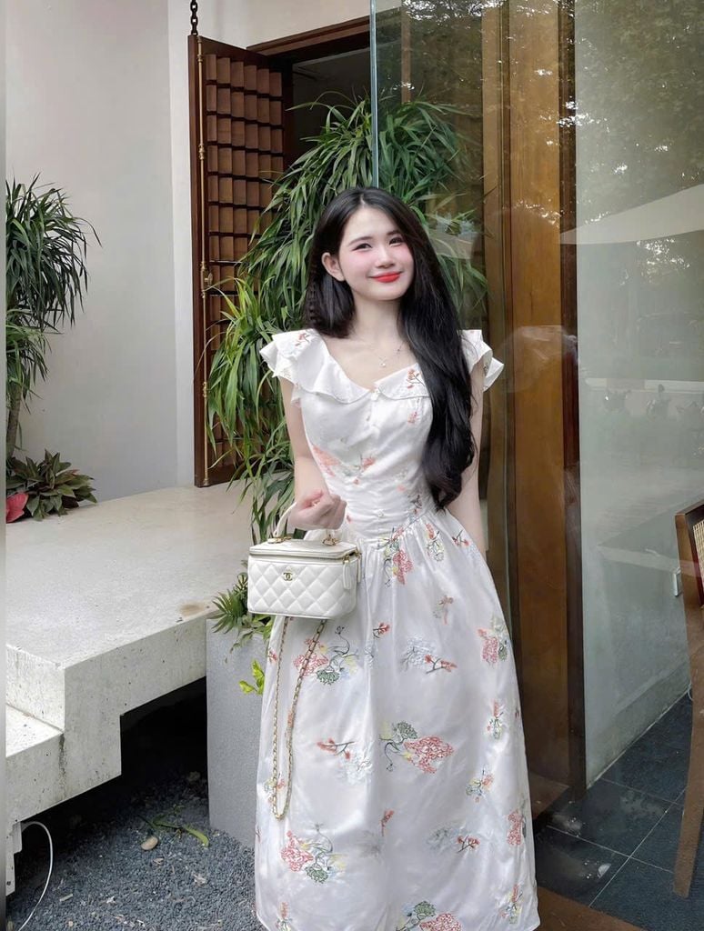 VGU0282-Đầm hoa thêu CC Trắng