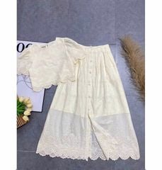 KS0738-Set kate thêu hoa lỗ, áo+CV dài phối nút Kem