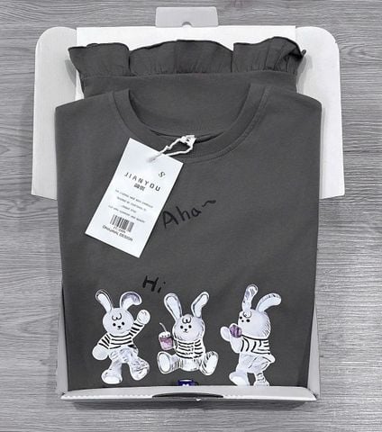 TB8293-Set áo thun in thỏ, quần short viền bèo Xám
