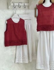 VGU0294-Set áo đỏ thêu chỉ+quần suông trắng nhúng viền bèo