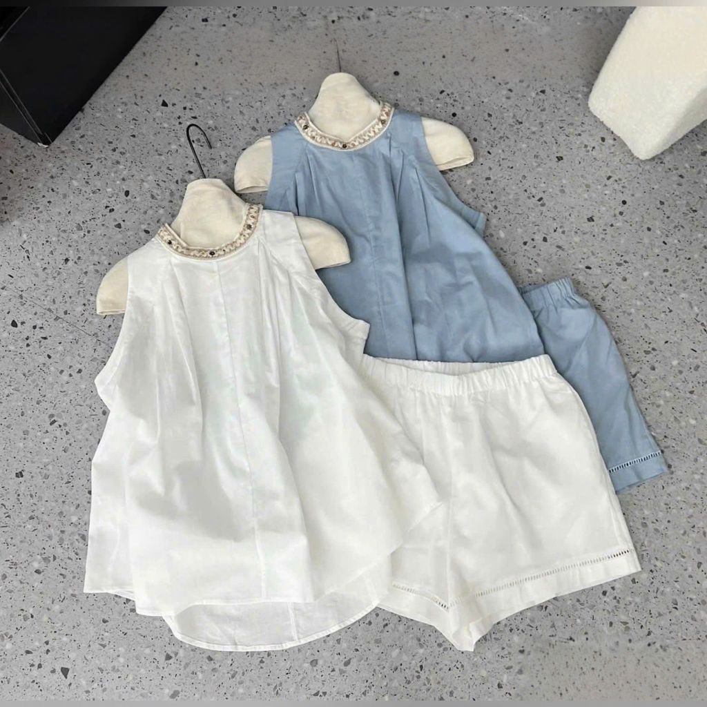 VGU0302-Set áo sát nách viền cổ kết hạt, quần short Trắng