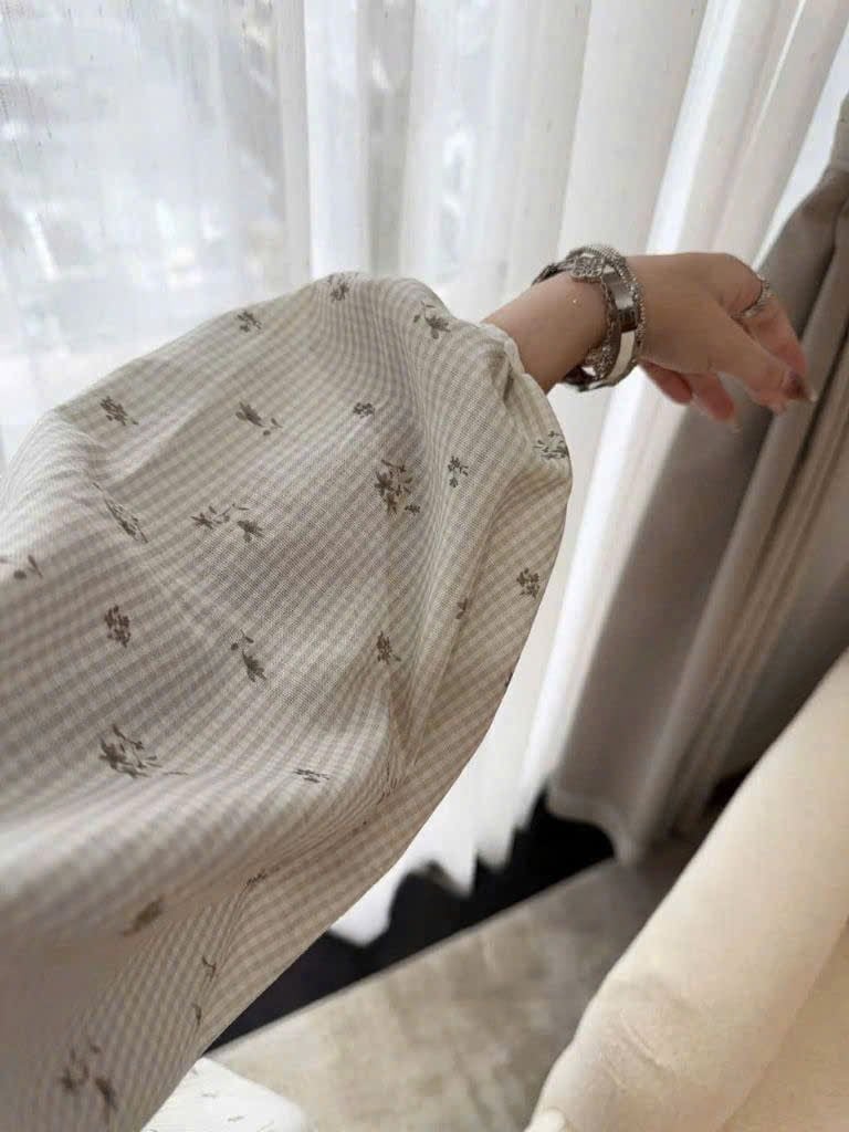 TB8320-Set caro nhí in hoa, áo nút ngọc+quần short