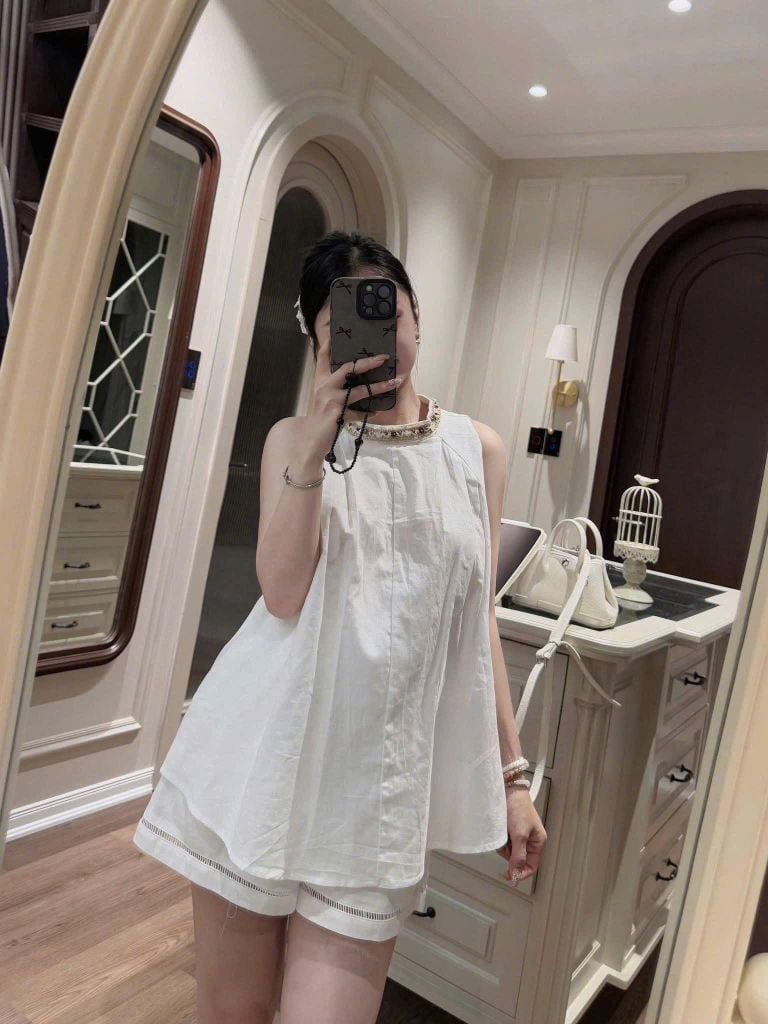 TQ4298-Set linen, áo phối viền cổ đính hạt+quần short Trắng