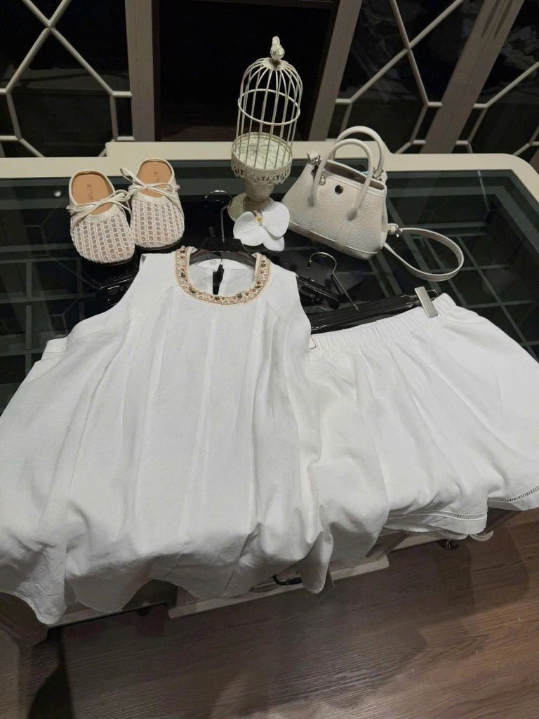 TQ4298-Set linen, áo phối viền cổ đính hạt+quần short Trắng
