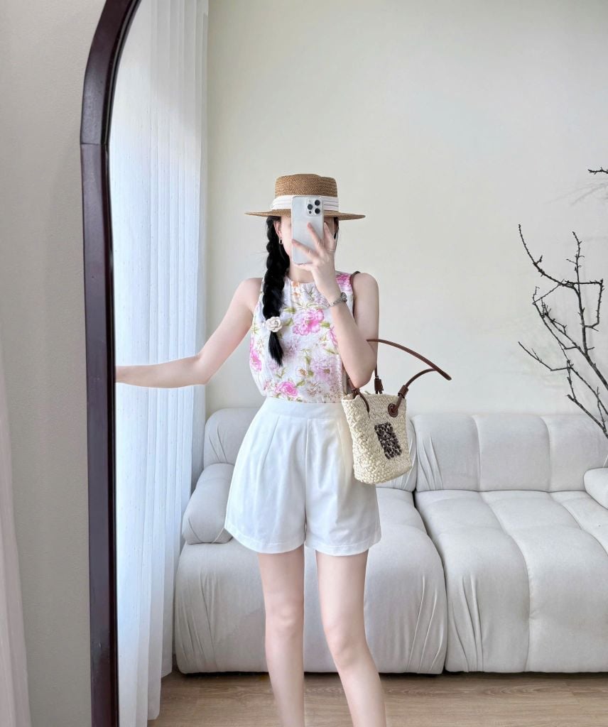 VGU0356-Set áo họa tiết hoa, quần short Trắng