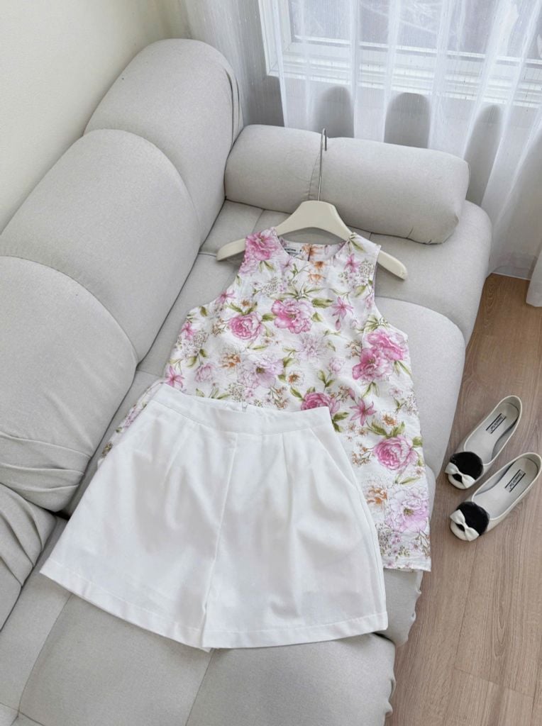 VGU0356-Set áo họa tiết hoa, quần short Trắng