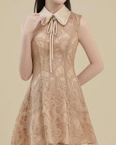 VGU0404-Đầm ren ngắn phối cổ Nâu
