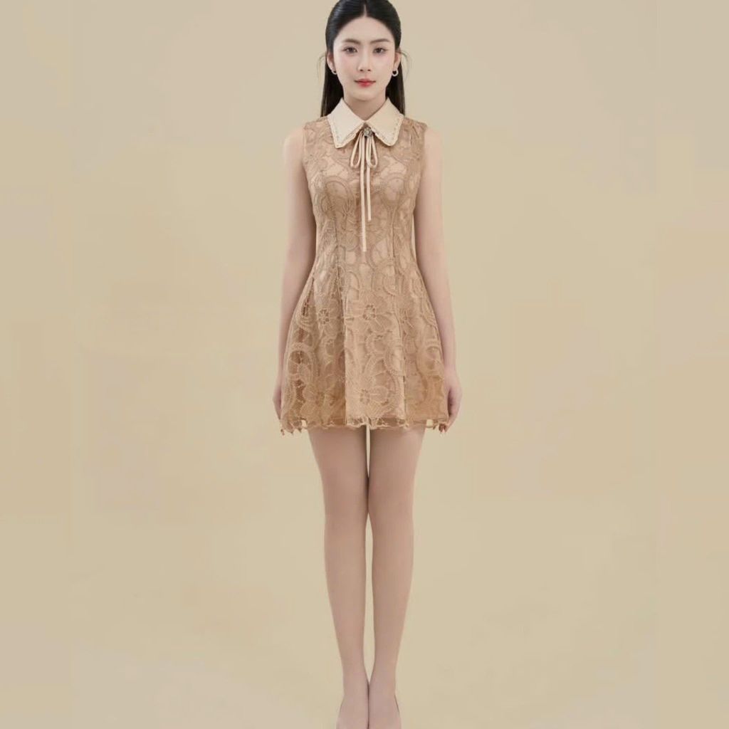 VGU0404-Đầm ren ngắn phối cổ Nâu
