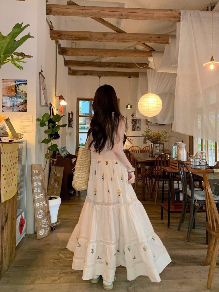 VRA0634-Đầm suông phối ren CC Kem