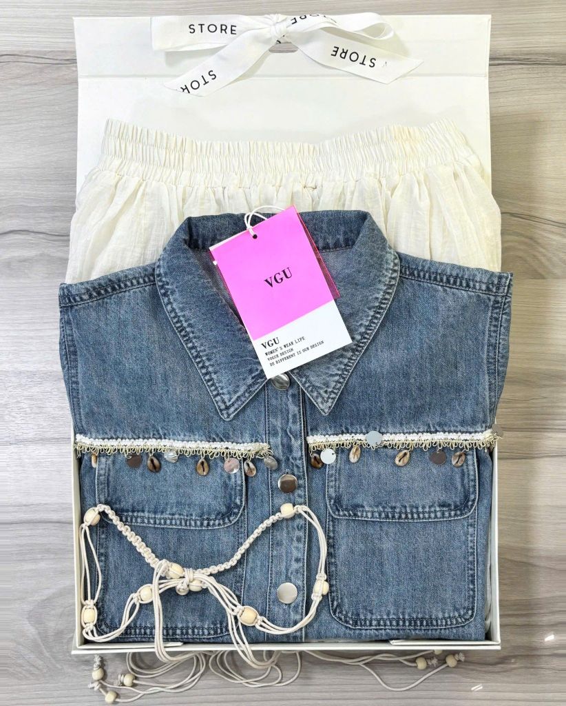 VGU0410-Set áo jean đính charm, CV dài CC Kem + bell